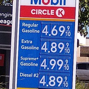 Meet your Posher, Kay